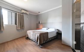 Hotel PrimeInn Excelente Custo Benefício e Taxas de Estacionamento Isentas